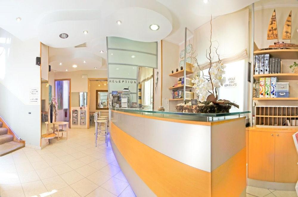 阿斯特酒店 比萨 外观 照片